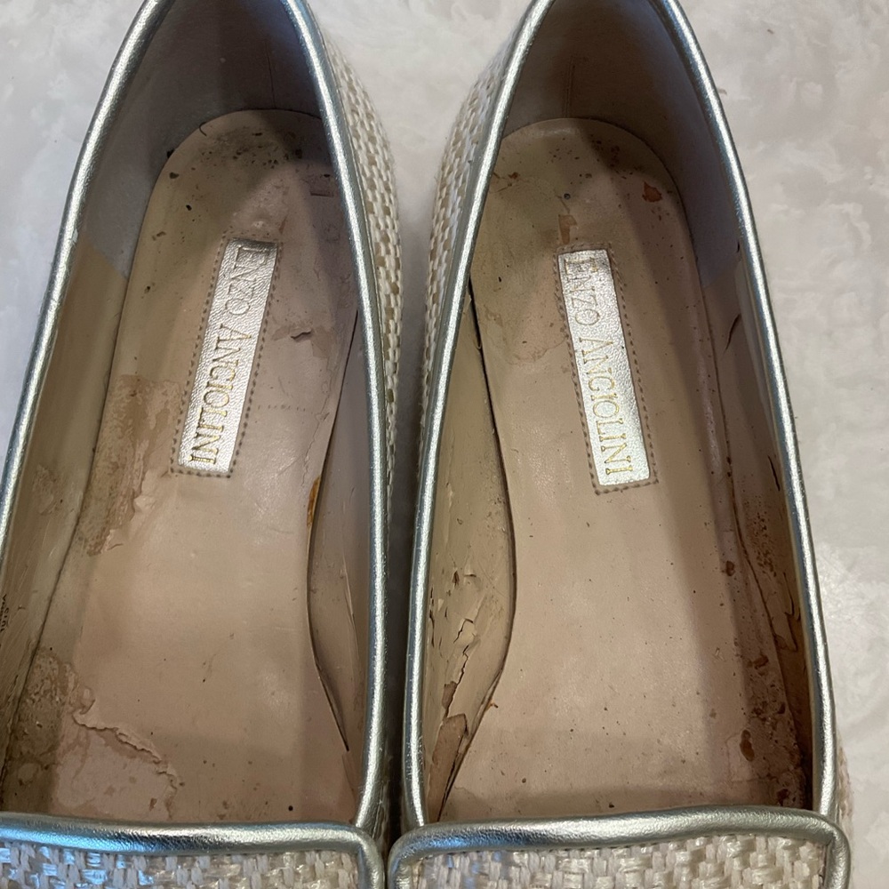 Enzo Angiolini Dressy Flats / Loafers / Slip Ons Gold Woven w/ Tassels, Size 7.5 - Picture 3 of 11